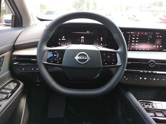 2025 Nissan Murano SL photo 11