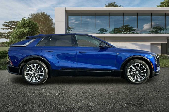 2025 Cadillac Lyriq