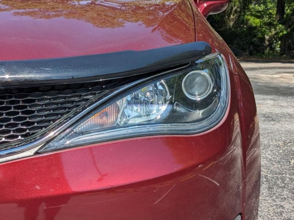 2018 Chrysler Pacifica Touring-L image 10
