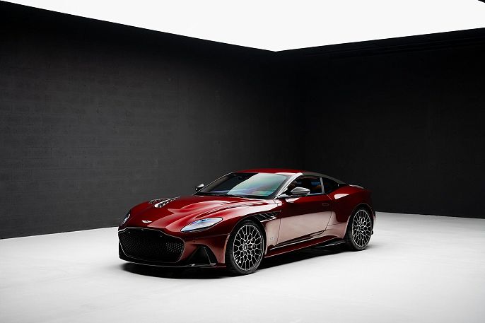 2023 Aston Martin DBS