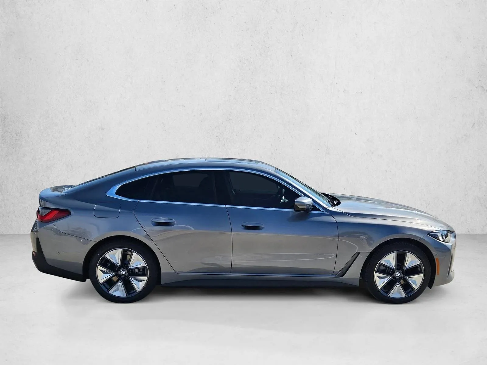 2026 BMW i4