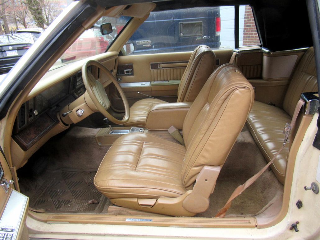 1986 Chrysler LeBaron Mark Cross image 4