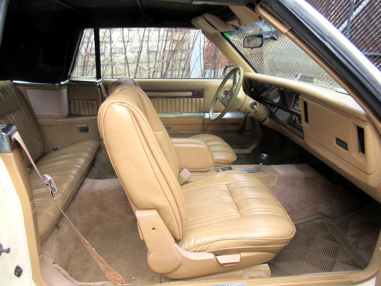 1986 Chrysler LeBaron Mark Cross image 8