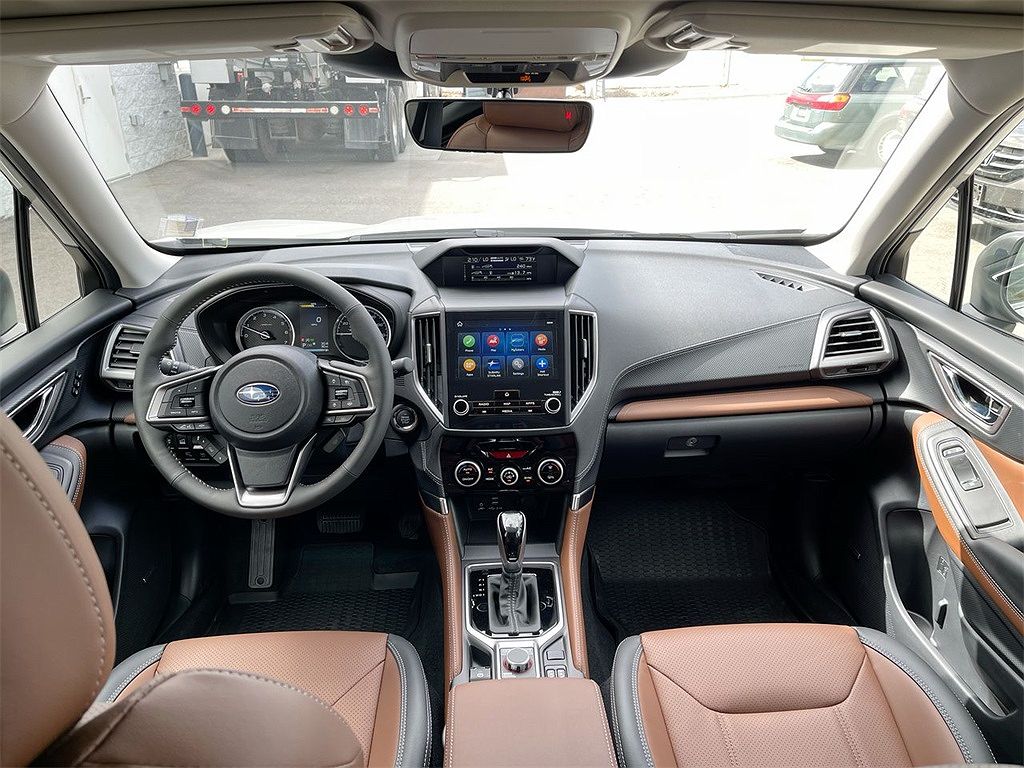 2024 Subaru Forester Touring image 2