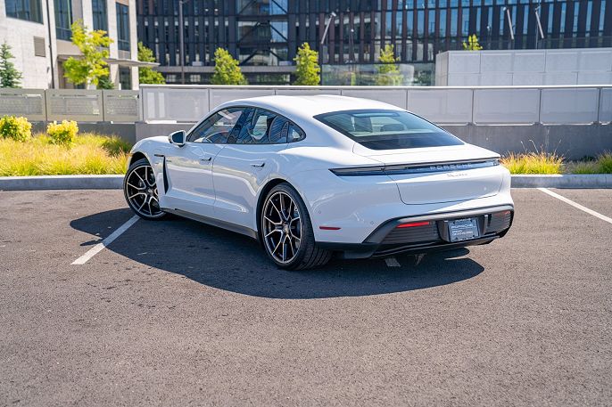 2026 Porsche Taycan