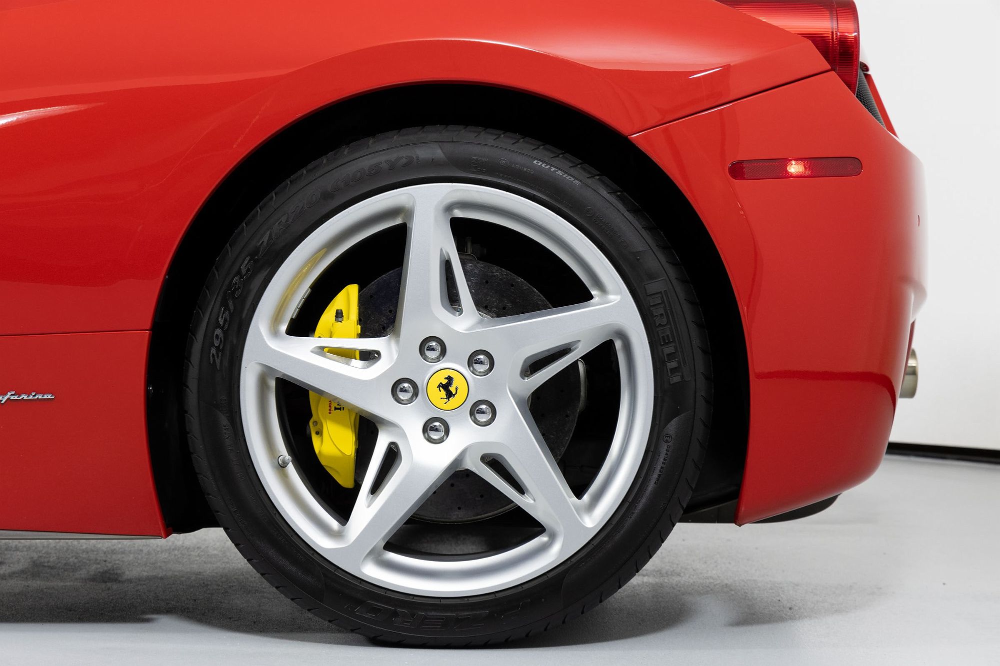2014 Ferrari 458 null image 12