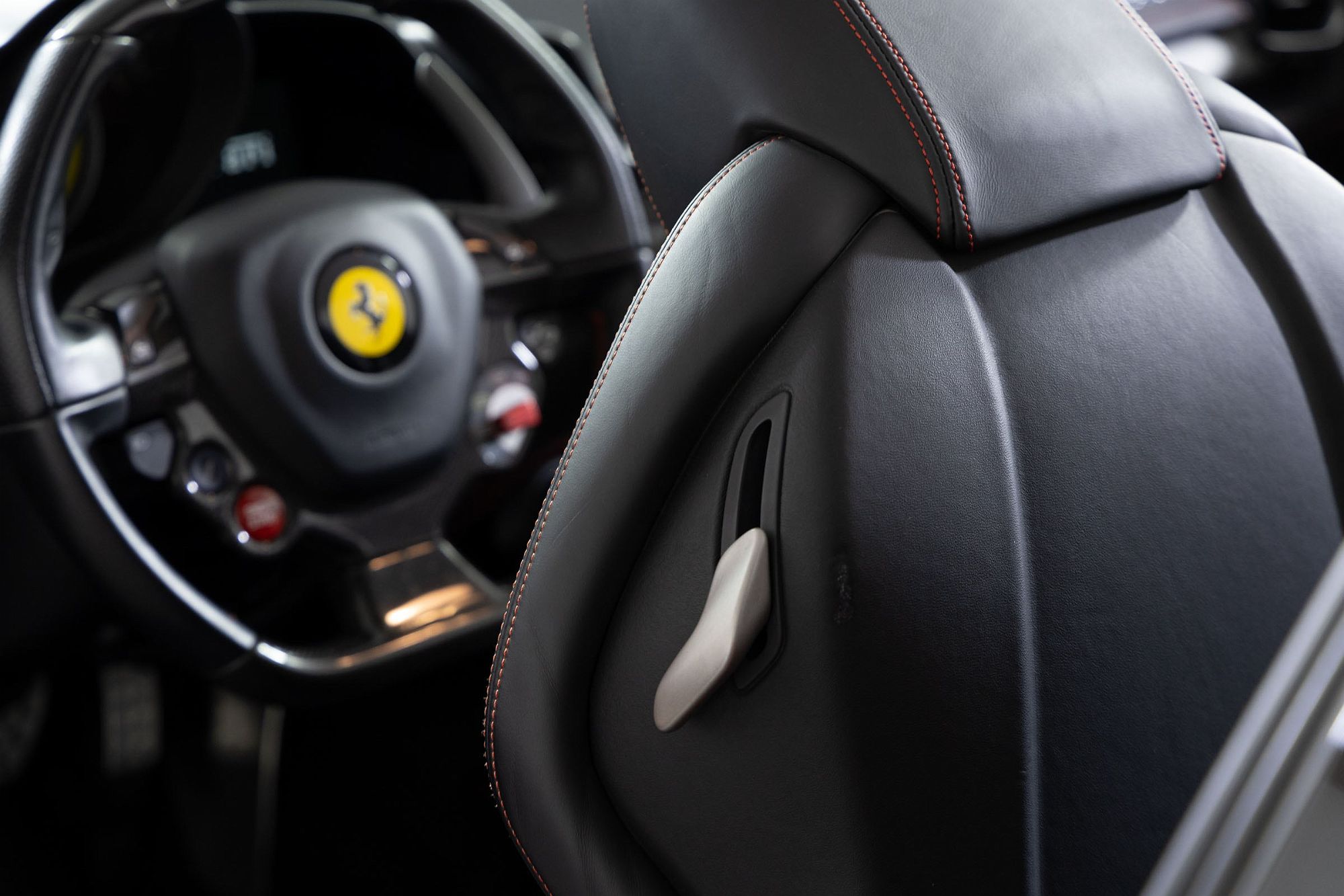 2014 Ferrari 458 null image 46