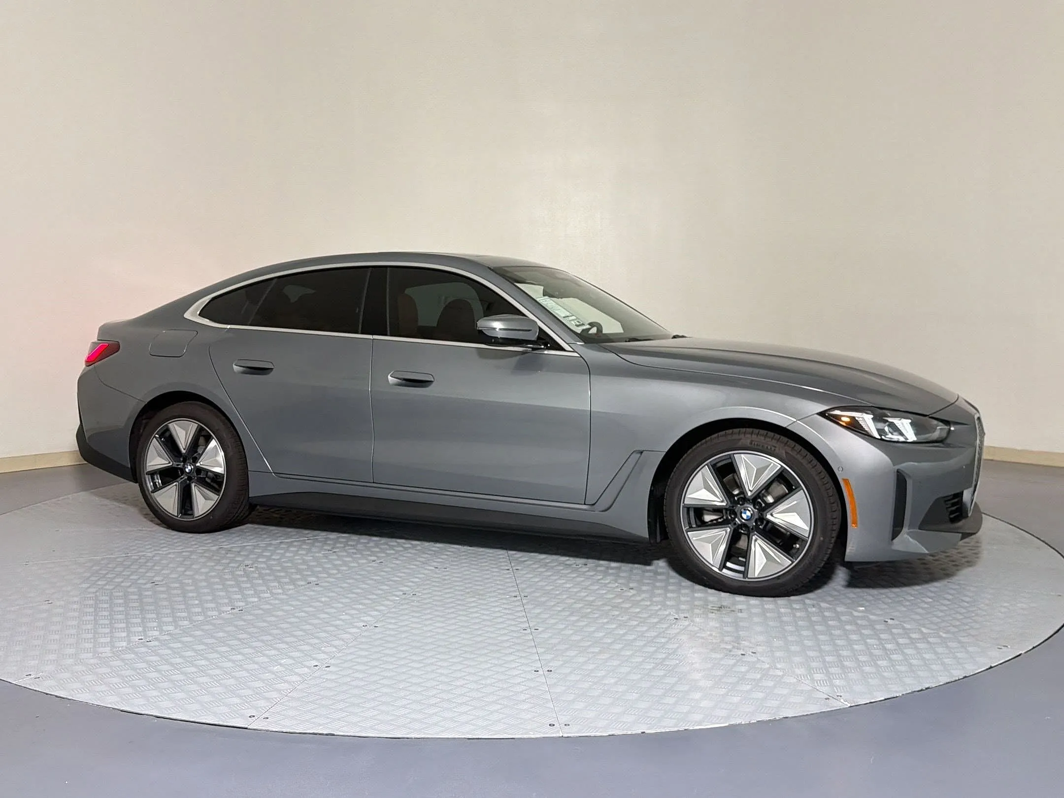 2026 BMW i4