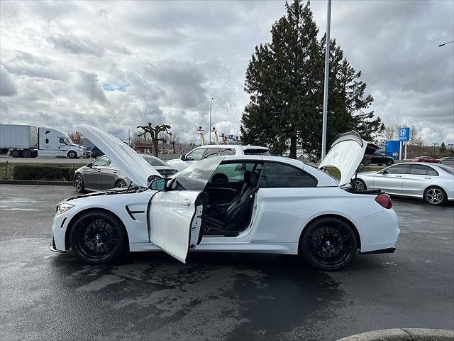 2017 BMW M4 Base image 10