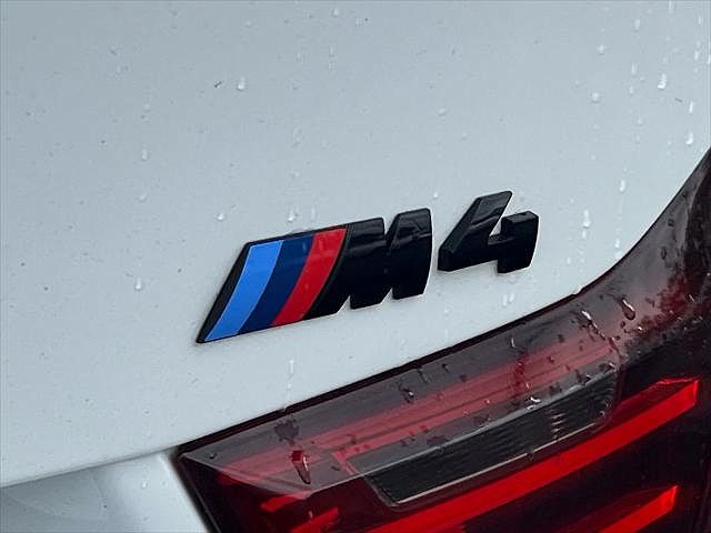 2017 BMW M4 Base image 26