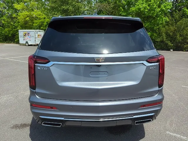 2021 Cadillac XT6 Premium Luxury image 3