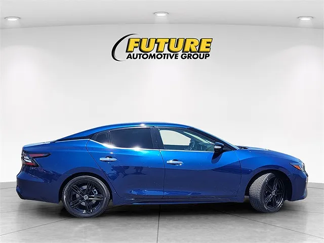 2022 Nissan Maxima