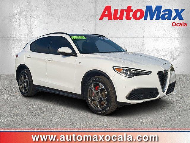2022 Alfa Romeo Stelvio