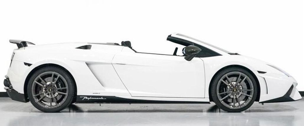 2012 Lamborghini Gallardo LP570 image 1