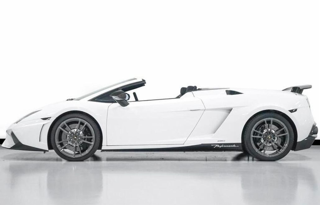 2012 Lamborghini Gallardo LP570 image 5