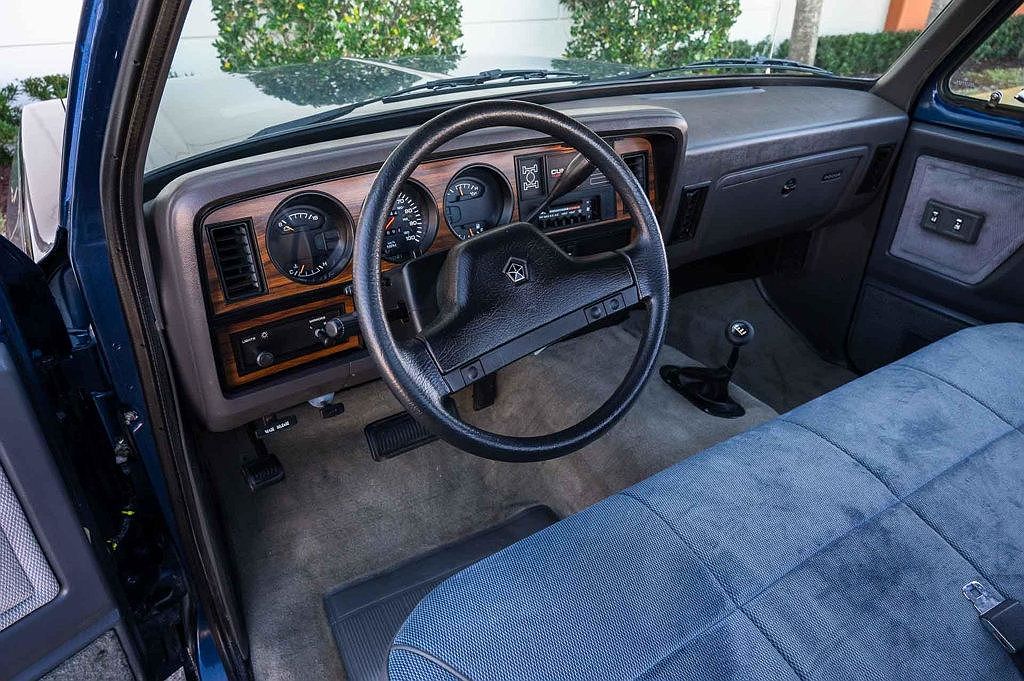 1991 Dodge Ram 250 null image 11