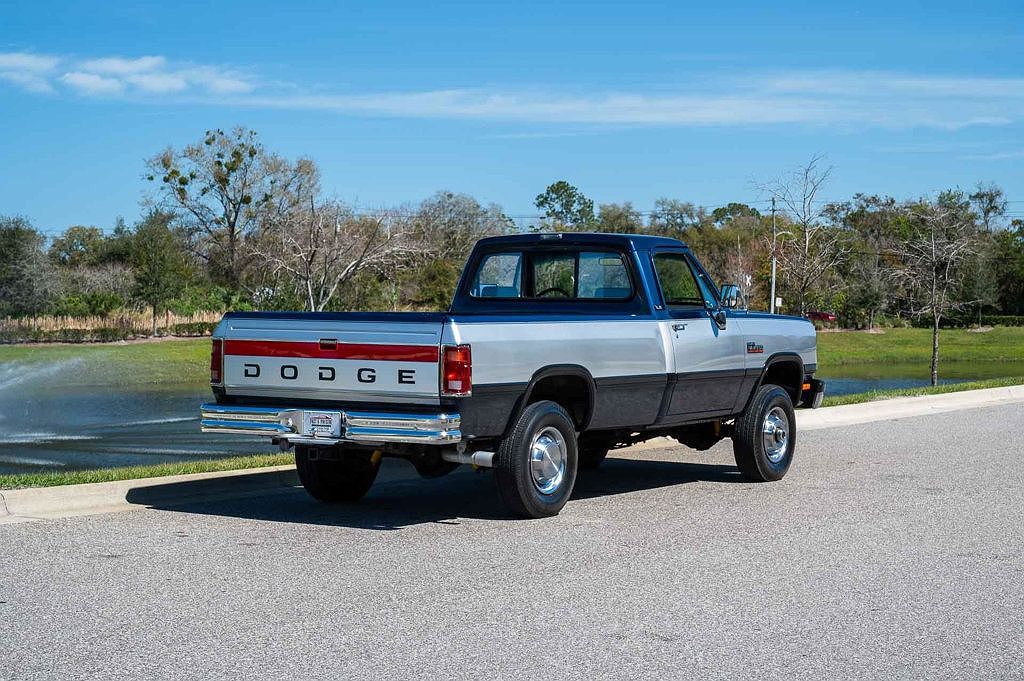 1991 Dodge Ram 250 null image 4