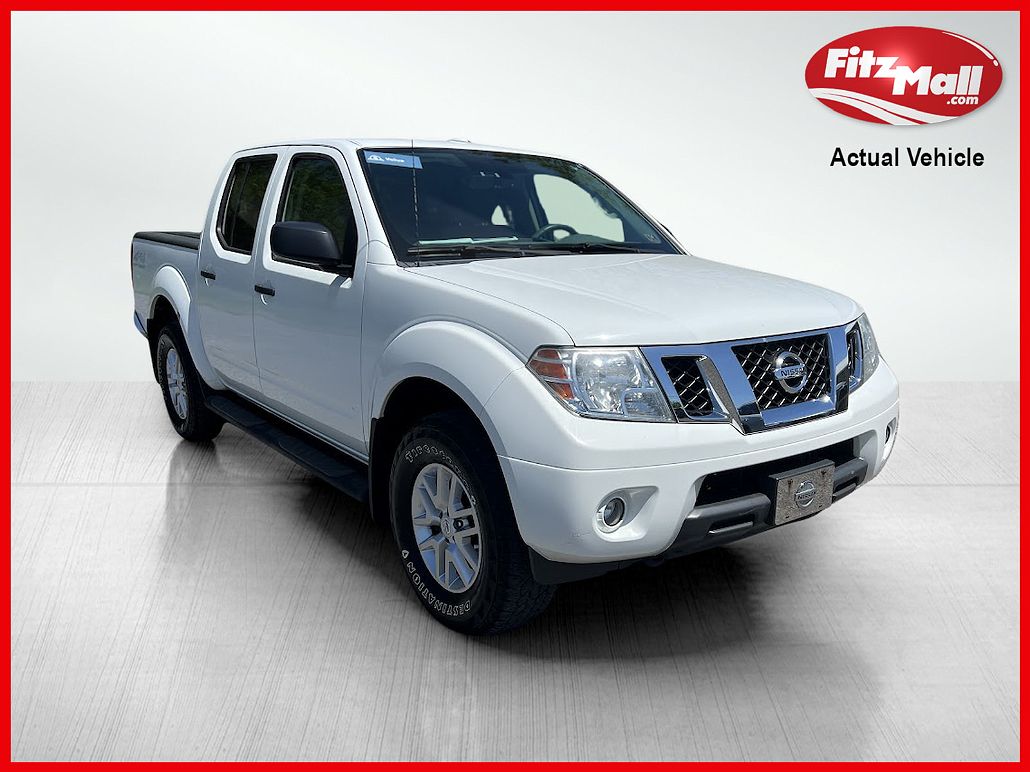 2015 Nissan Frontier SV image 0