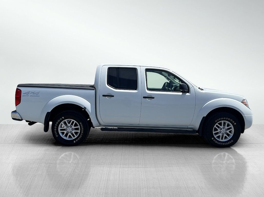 2015 Nissan Frontier SV image 4
