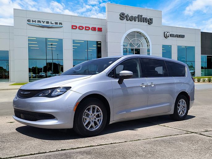 2022 Chrysler Voyager