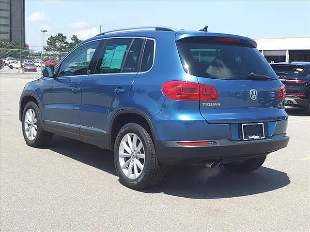 2017 Volkswagen Tiguan Wolfsburg Edition image 4