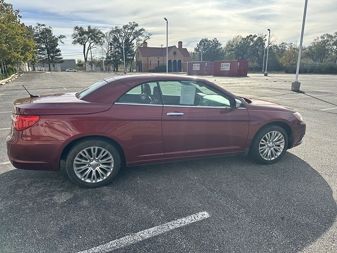 2011 Chrysler 200