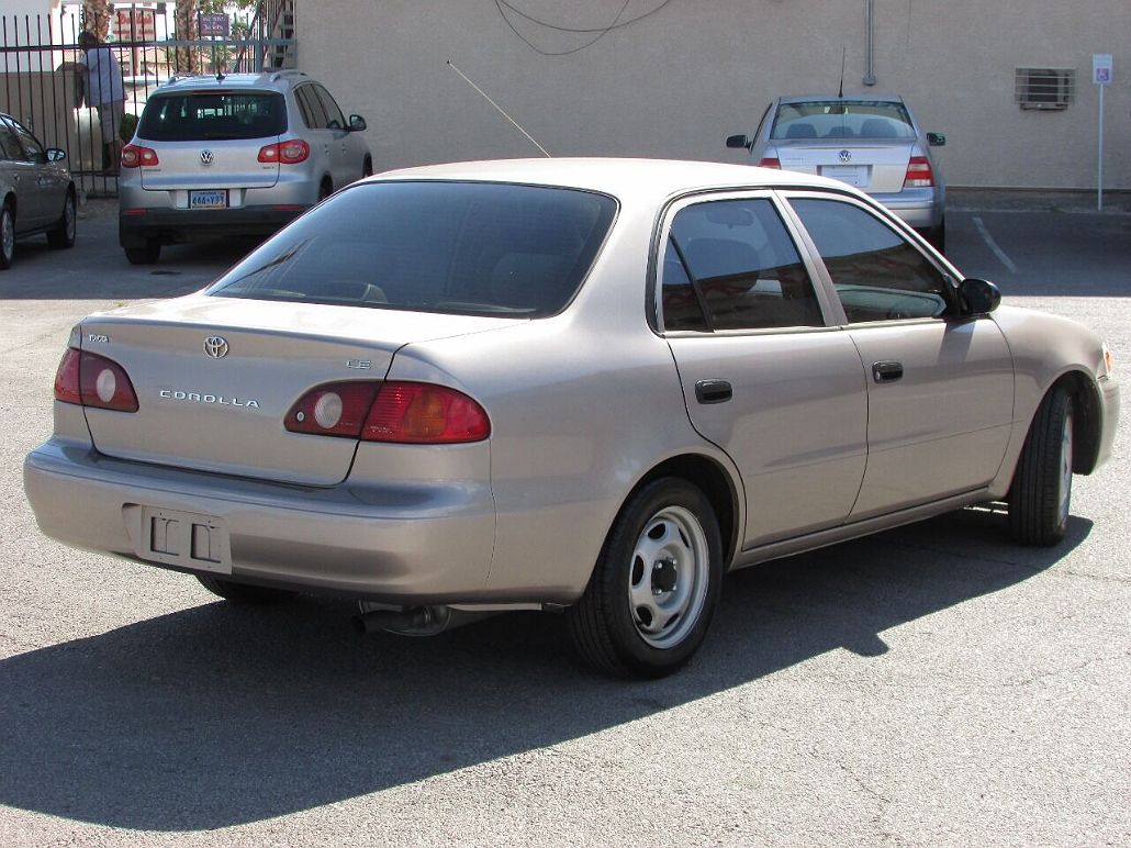2002 Toyota Corolla CE image 4