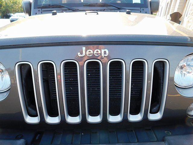 2016 Jeep Wrangler Sahara image 2