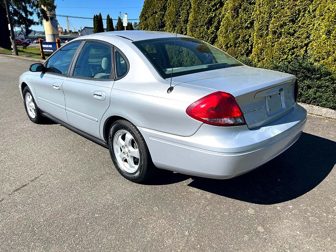 2006 Ford Taurus