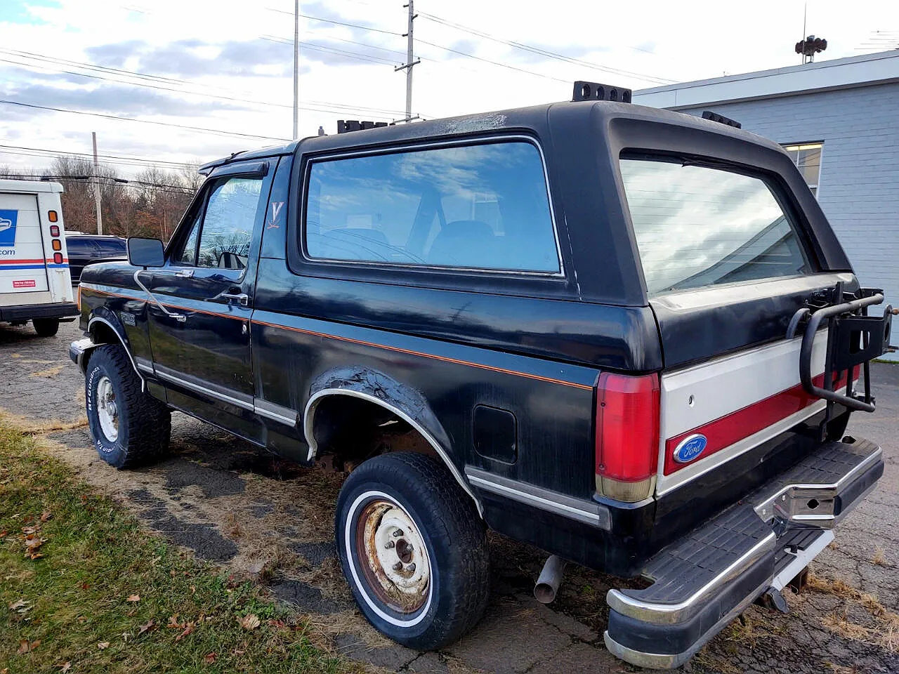 1990 Ford Bronco null image 9