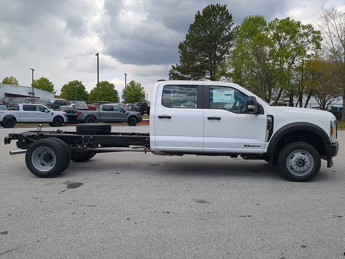2025 Ford F-550