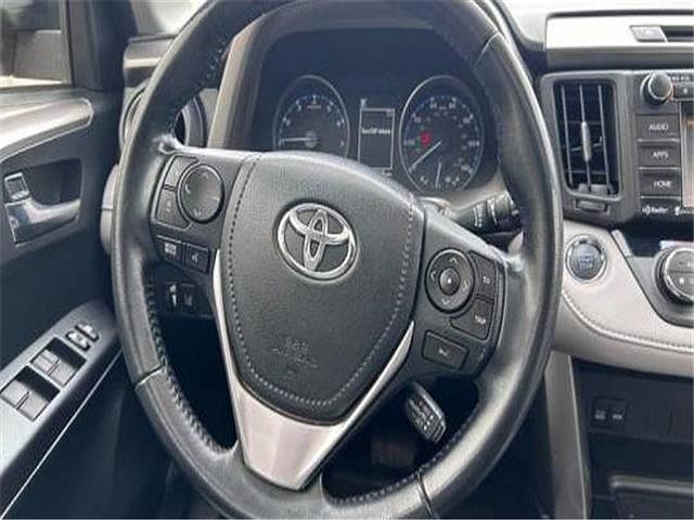 2017 Toyota RAV4 XLE image 11