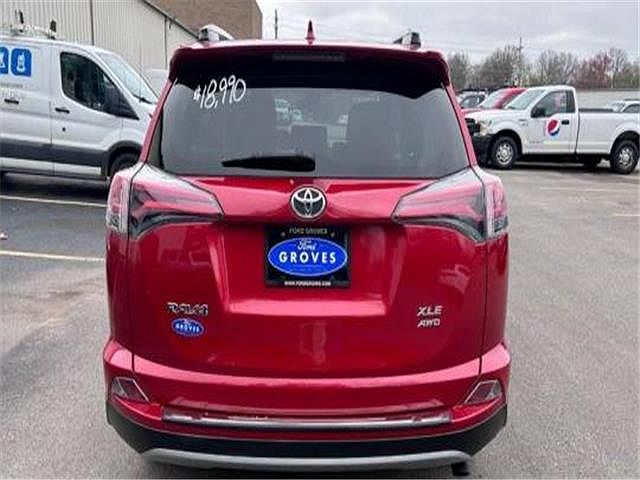 2017 Toyota RAV4 XLE image 2