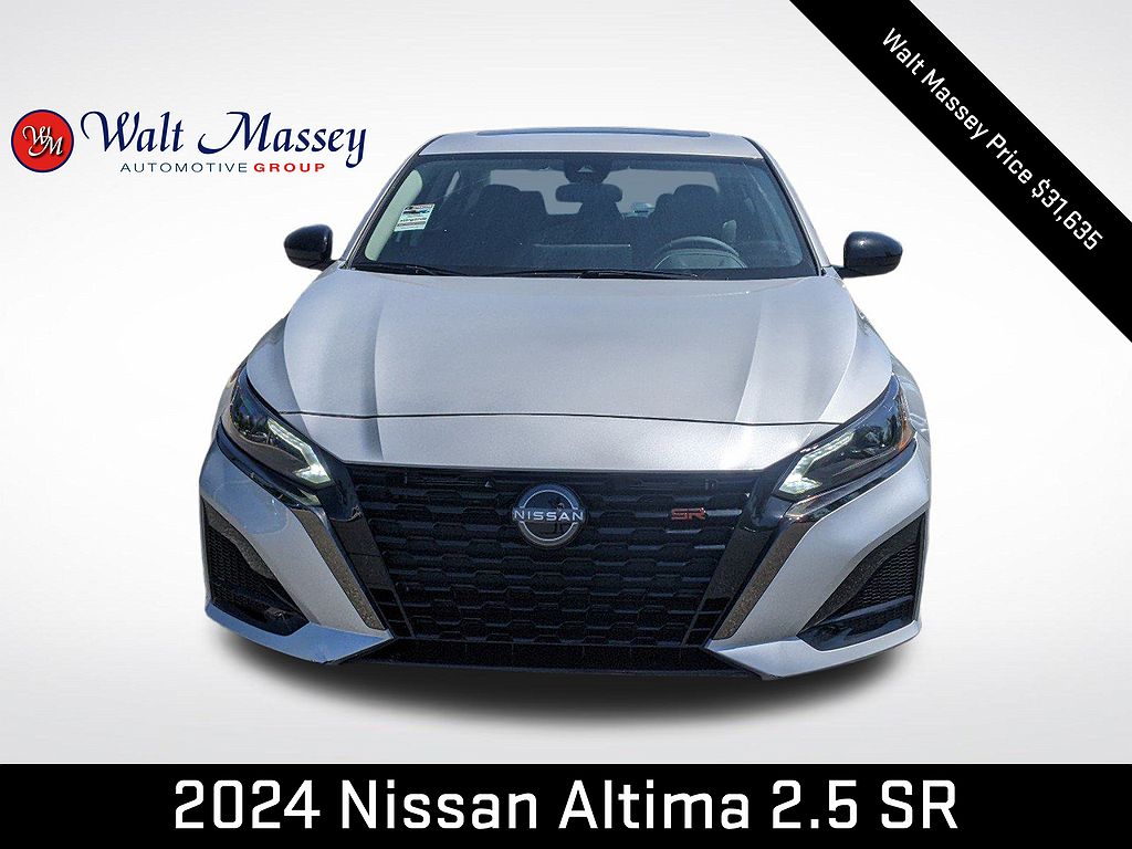 2024 Nissan Altima SR image 4