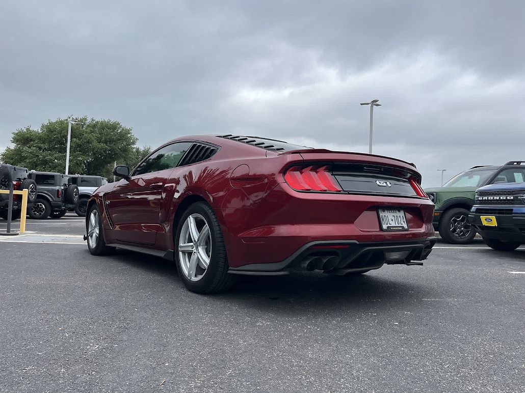 2019 Ford Mustang GT image 1