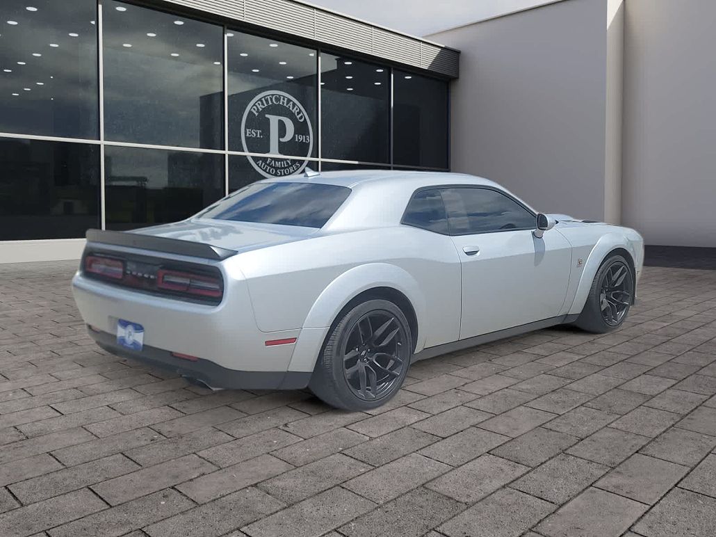 2019 Dodge Challenger R/T image 4