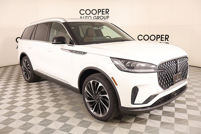 2027 Lincoln Aviator
