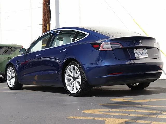 2018 Tesla Model 3 null image 5