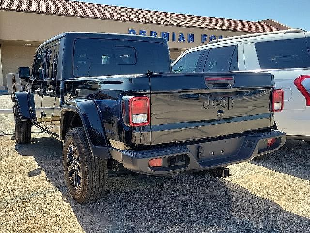 2023 Jeep Gladiator