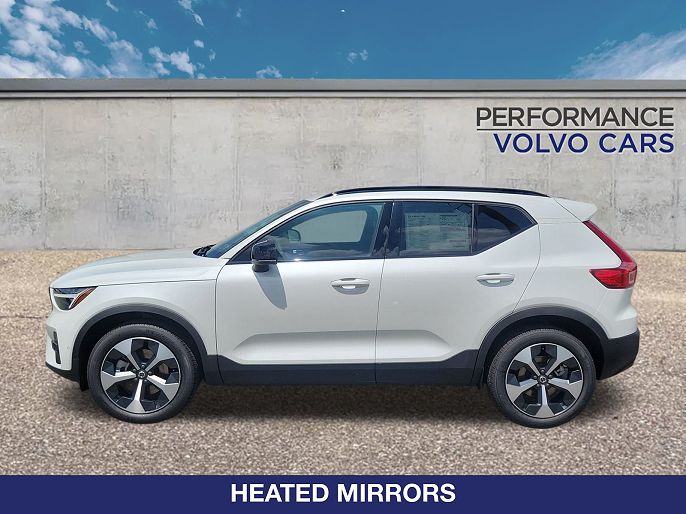 2026 Volvo XC40