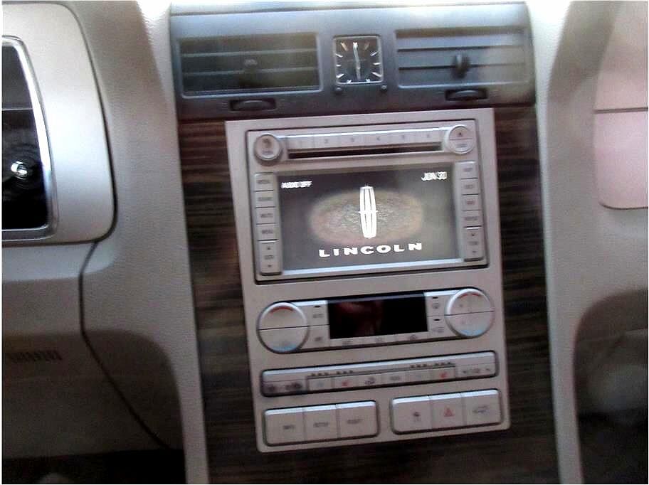 2007 Lincoln Navigator Luxury image 19