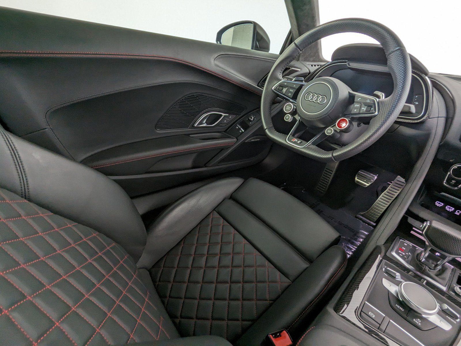 2022 Audi R8 5.2 image 12