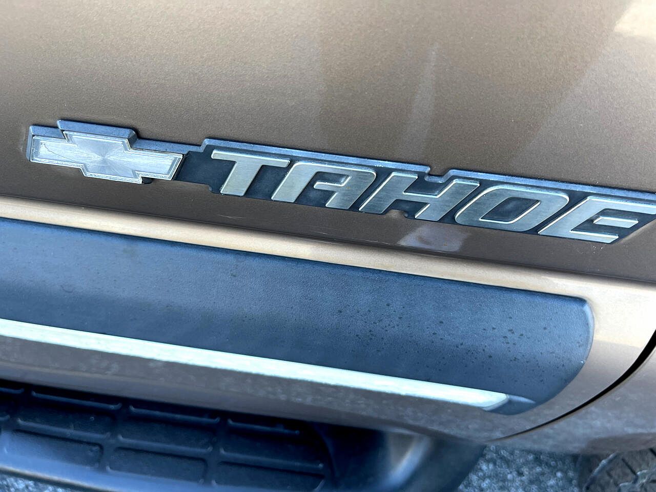 2003 Chevrolet Tahoe null image 4