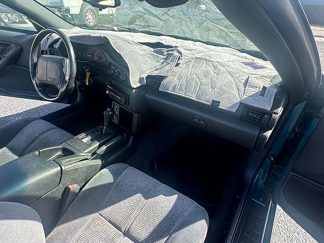 1996 Chevrolet Camaro Base image 20