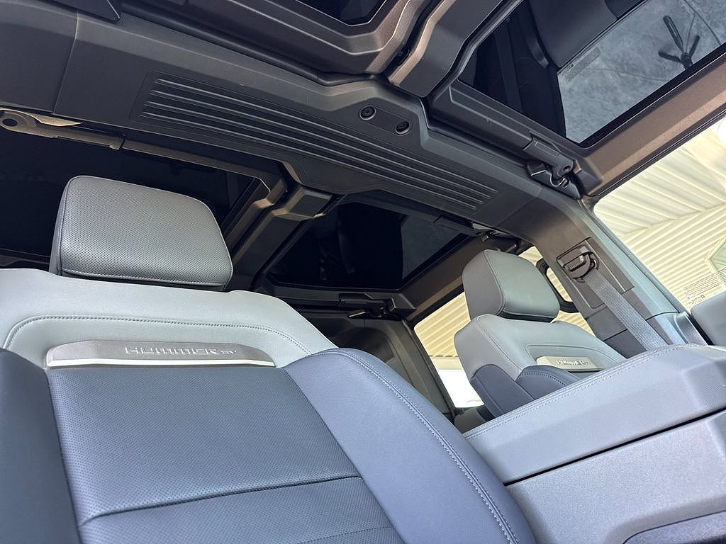 2025 GMC Hummer EV