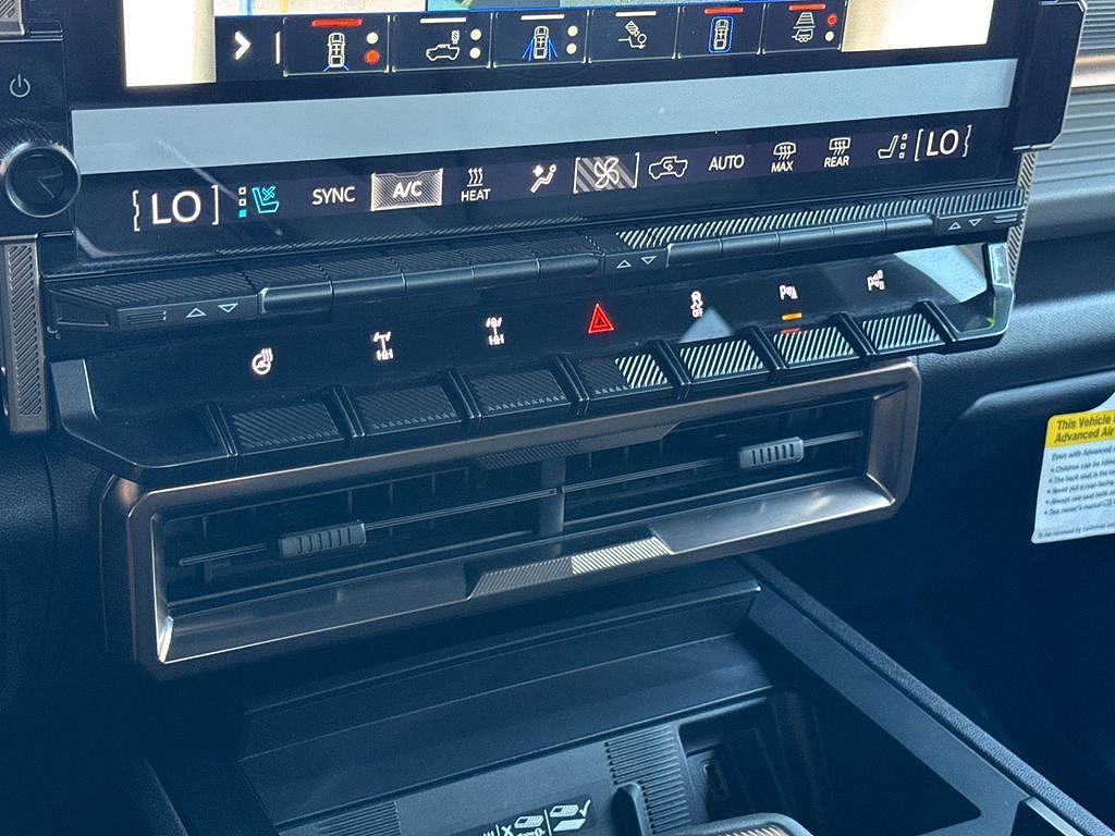 2025 GMC Hummer EV