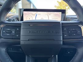2025 GMC Hummer EV