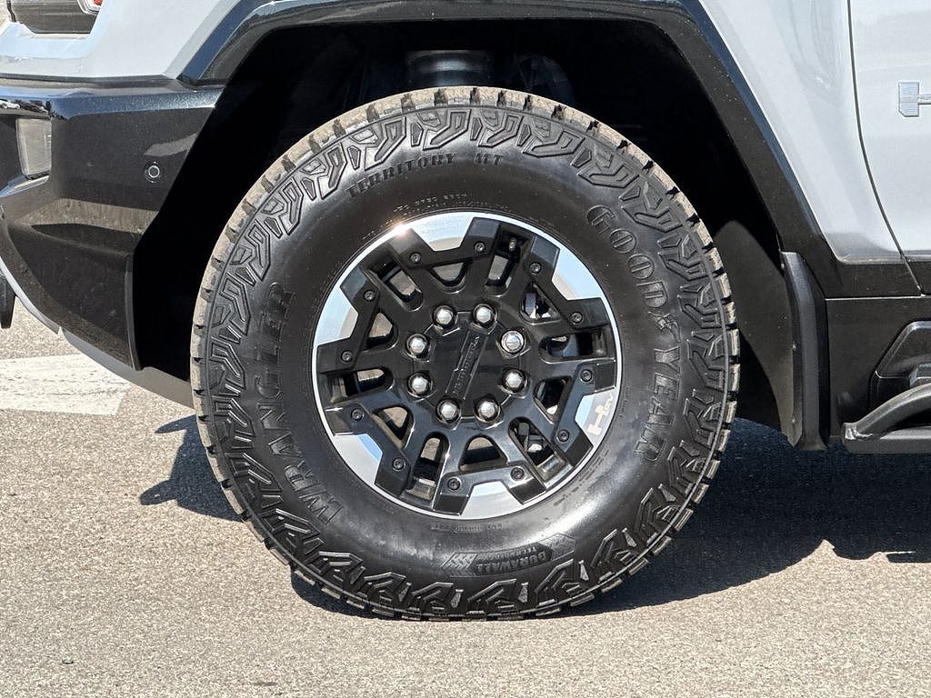 2025 GMC Hummer EV