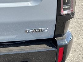 2025 GMC Hummer EV