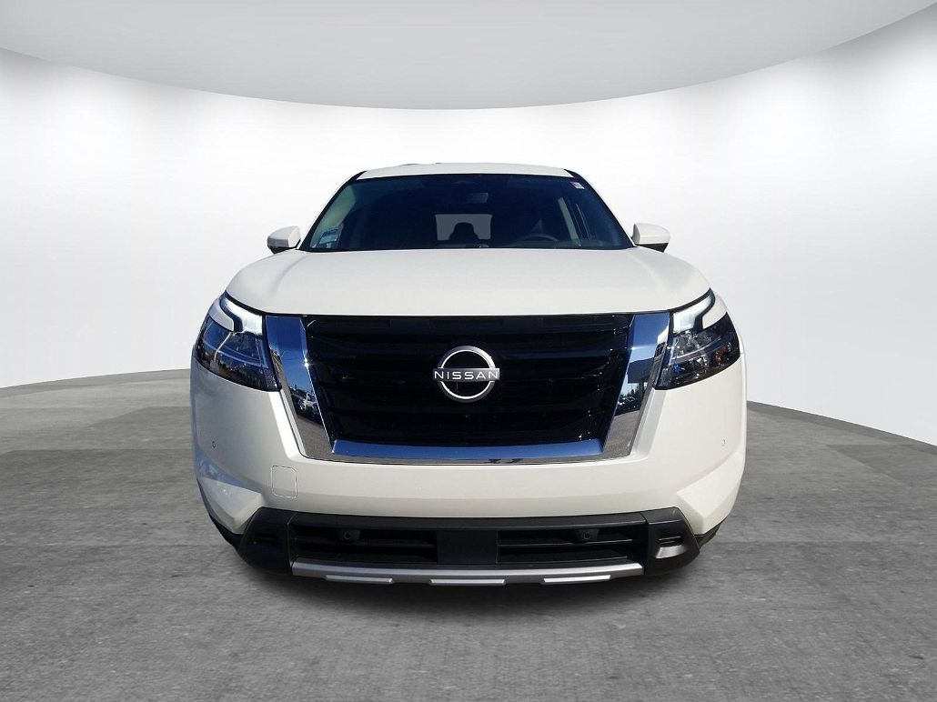 2024 Nissan Pathfinder SL image 1
